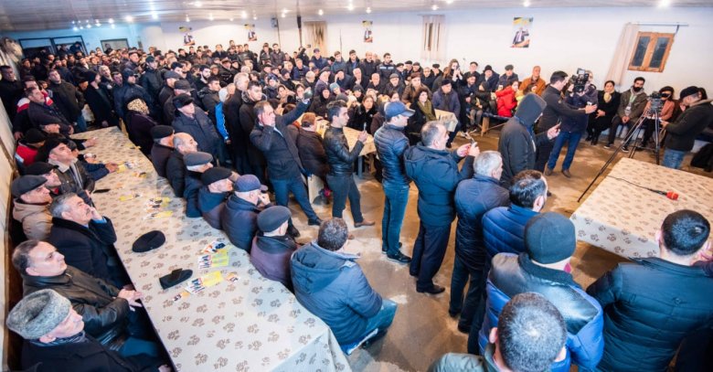 İqbal Ağazadə İ. İsmayılov küçəsində daha bir izdiham yaşatdı