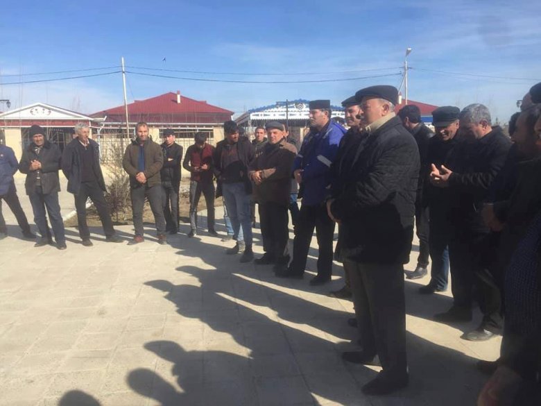 Ağsaqqalların Zaur Məmmədovdan tələbi: “Deputat seçiləndən sonra da camaatın yanında ol” Ağsaqqalların Zaur Məmmədovdan tələbi: “Deputat seçiləndən sonra da camaatın yanında ol”