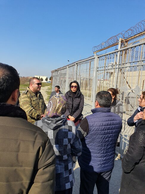 Ombudsman 10 yaşlı Nərminin qətlində təqsirləndirilən şəxslə görüşüb