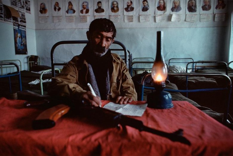 Rusiya mətbuatı Xocalı soyqırımı ilə bağlı dəhşətli fotolar yayıb