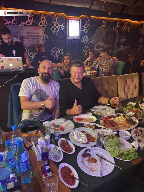 Türkiyənin tanınmış aktyoru Bakıya gəlib