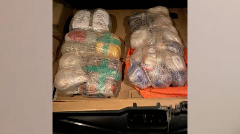 Keçmiş məhkum 1,2 milyon dollarlıq narkotik maddə ilə saxlanıldı Keçmiş məhkum 1,2 milyon dollarlıq narkotik maddə ilə saxlanıldı