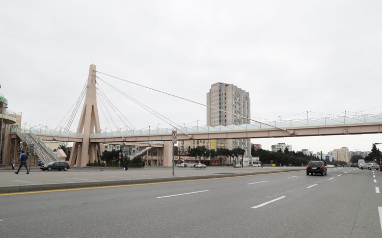 İlham Əliyev piyada keçidinin açılışında iştirak edib İlham Əliyev piyada keçidinin açılışında iştirak edib