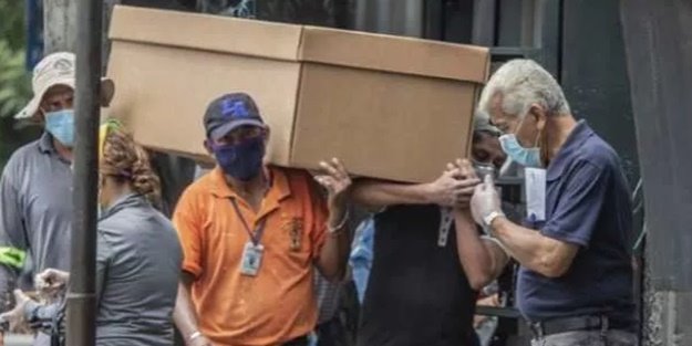 Ekvadorda karonavirusdan ölənlərin cəsədləri küçələrdə qalıb: üç nazir istefa verib Ekvadorda karonavirusdan ölənlərin cəsədləri küçələrdə qalıb: üç nazir istefa verib