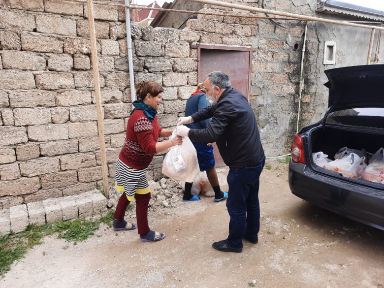 Ümid Partiyası xeyriyyə aksiyasını davam etdirir