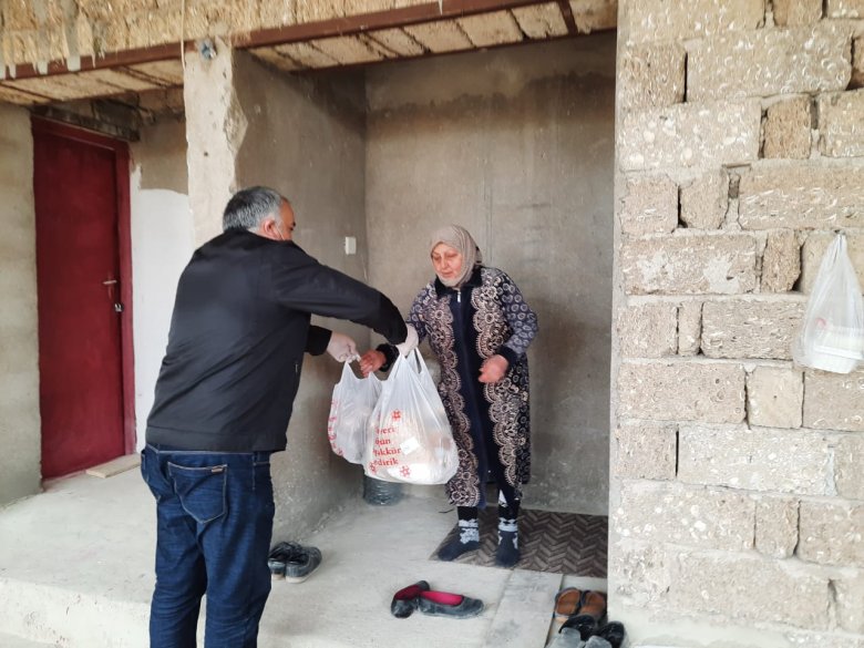 Ümid Partiyası xeyriyyə aksiyasını davam etdirir