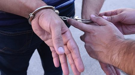 Axtarışda olan bank direktoru həbs edilib Axtarışda olan bank direktoru həbs edilib