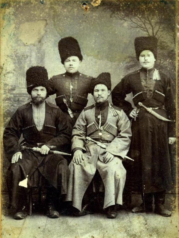 İran Kazak briqadası: mühacirlərdən təşkil olunmuş hərbi hissə 