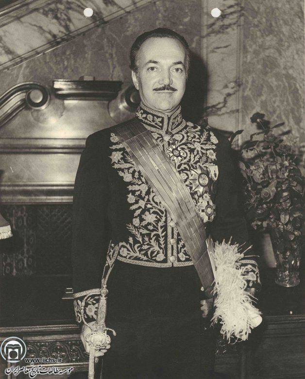 Pəhləvilərin sonuncu vəziri