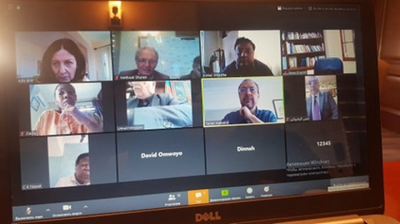 Əflatun Amaşov Mətbuat Şuraları Assosiasiyasının konfransında iştirak edib