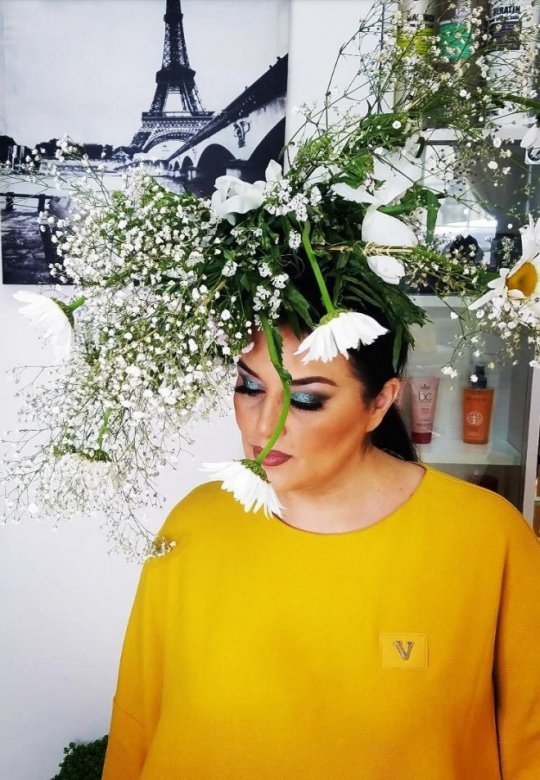 Elza Seyidcahan yenə fərqli obraza girib Elza Seyidcahan yenə fərqli obraza girib