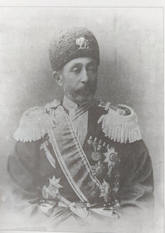 Kərim xan Muxtarəssəltənə: qorxulu Tehrandan əminliyə...