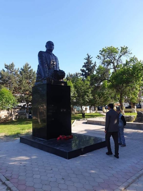 Gürcüstanda Nəriman Nərimanovun abidəsi bərpa olundu