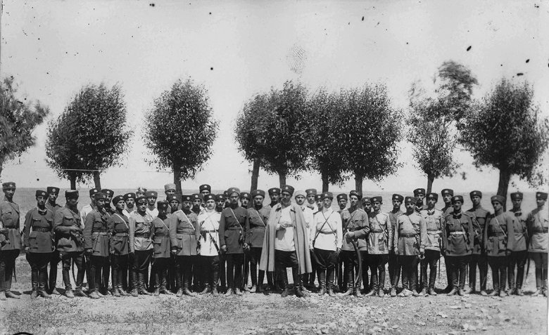 Məhəmmədhüseyn xan Ayrım: tarixçi və tədqiqatçıların səhv münasibətində