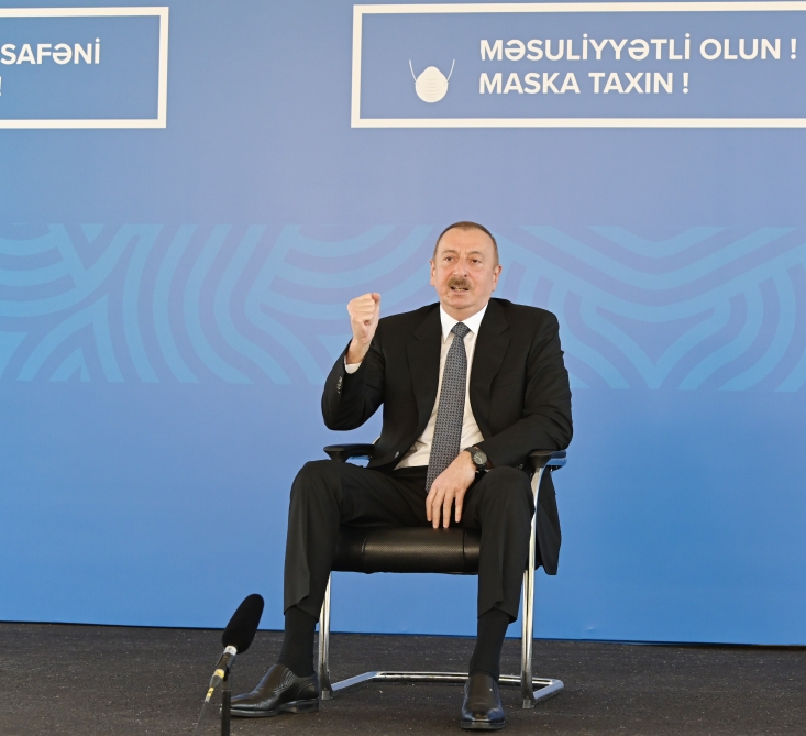 İlham Əliyev: "Məhdudiyyətlərin əsas səbəbi insanları qorumaqdır" İlham Əliyev: "Məhdudiyyətlərin əsas səbəbi insanları qorumaqdır"