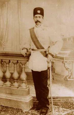   Əbdülhüseyn mirzə Fərmanfərma: Rza şah onun mehtəri olub