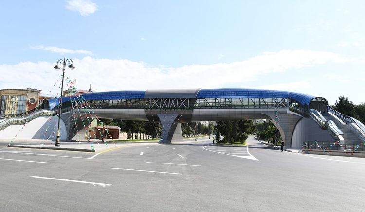 Prezident Bakıda piyada keçidinin açılışında iştirak edib