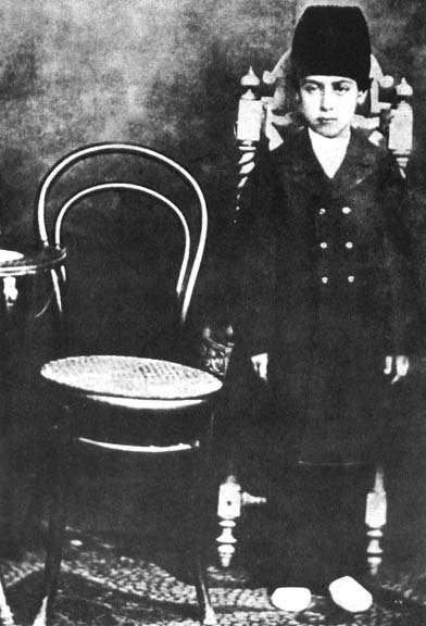 Neftin yiyəsini tanımayan baş nazir 	