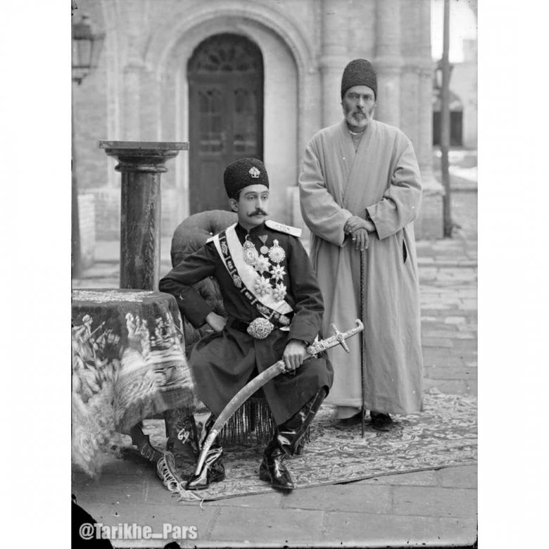 Atlı məmləkətin piyada şahzadəsi Atlı məmləkətin piyada şahzadəsi