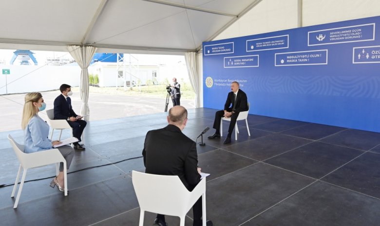 Prezident və birinci xanım modul tipli hospitalın açılışında - İlham Əliyev 3 yerli telekanala müsahibə verdi