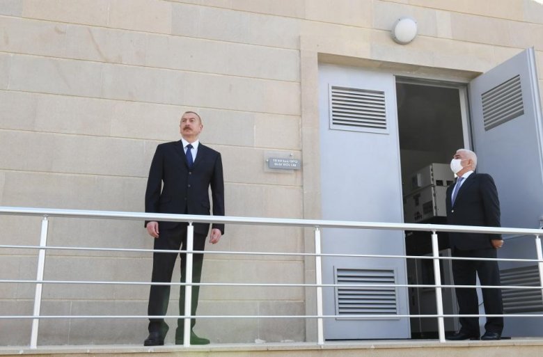 Prezident “8-ci km” yarımstansiyasının açılışında iştirak edib