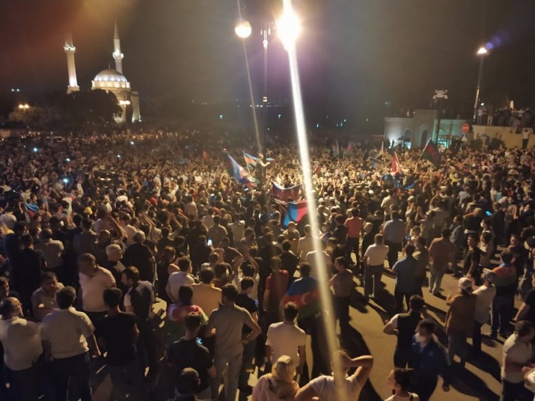 Bakıda Milli Orduya dəstək aksiyası keçirilib Bakıda Milli Orduya dəstək aksiyası keçirilib