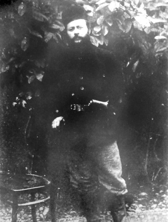 Ehsanulla xan Dustdar: dostmu, düşmənmi?