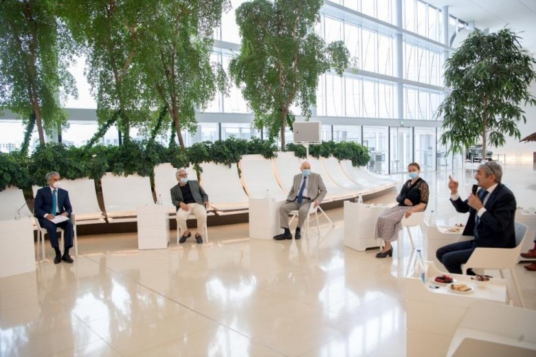 Prezidentin köməkçisi bir sıra ziyalı və ictimai xadimlərlə görüşdü, müzakirə aparıldı - Fotolar Prezidentin köməkçisi bir sıra ziyalı və ictimai xadimlərlə görüşdü, müzakirə aparıldı - Fotolar