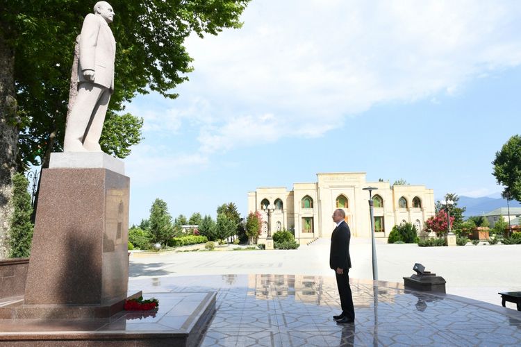 İlham Əliyev İsmayıllı rayonuna gəlib - Yenilənib