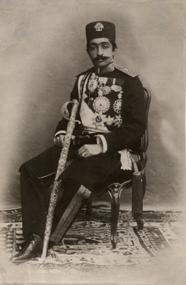 Məlik Mənsur mirzə Şüaüssəltənə: mərdlik siyasətə sığmır