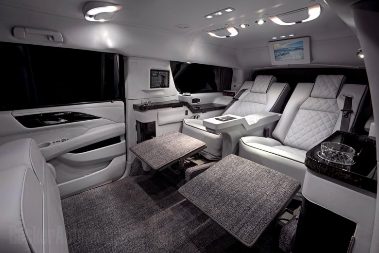 Stallone “Cadillac”-ını satır