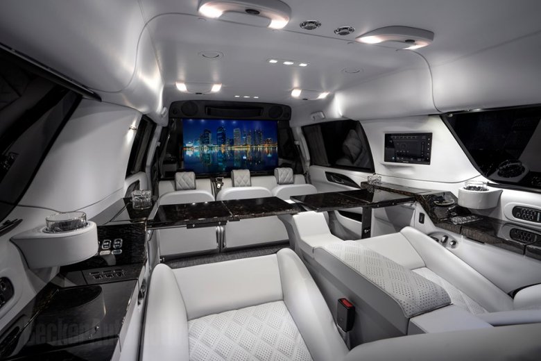 Stallone “Cadillac”-ını satır