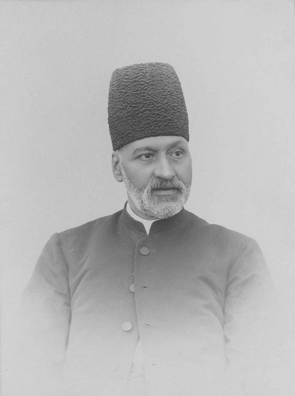 Nökərçilikdən baş nazir vəzifəsinədək... Nökərçilikdən baş nazir vəzifəsinədək...