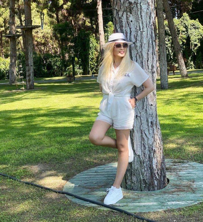 Məleykə Əsədova gözəllik sirrini açıb