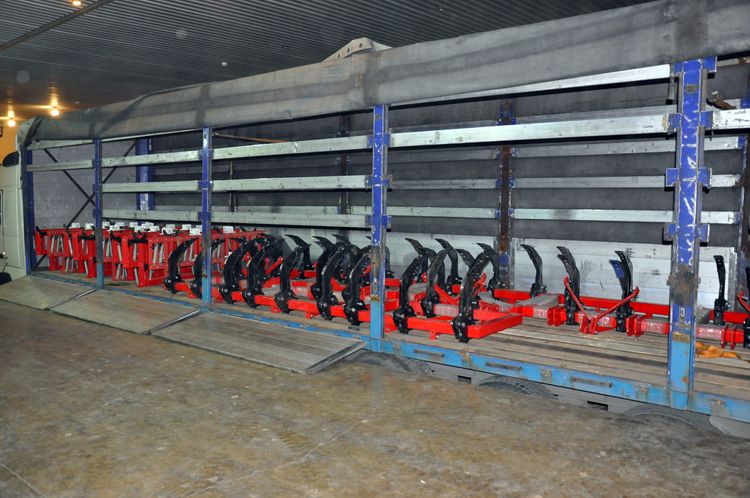 İrandan Azərbaycandan keçməklə kotanın içində Qazaxıstana 305 kq heroin aparan şəxs tutulub İrandan Azərbaycandan keçməklə kotanın içində Qazaxıstana 305 kq heroin aparan şəxs tutulub