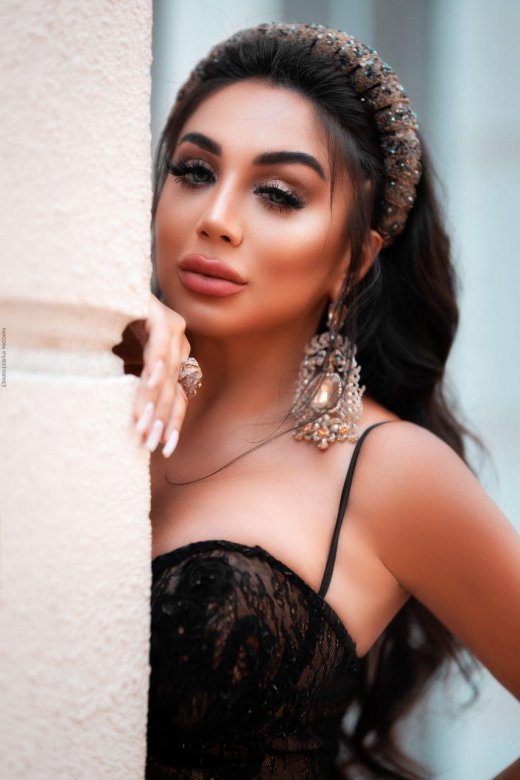 Müğənni fərqli obrazlar yaradıb Müğənni fərqli obrazlar yaradıb