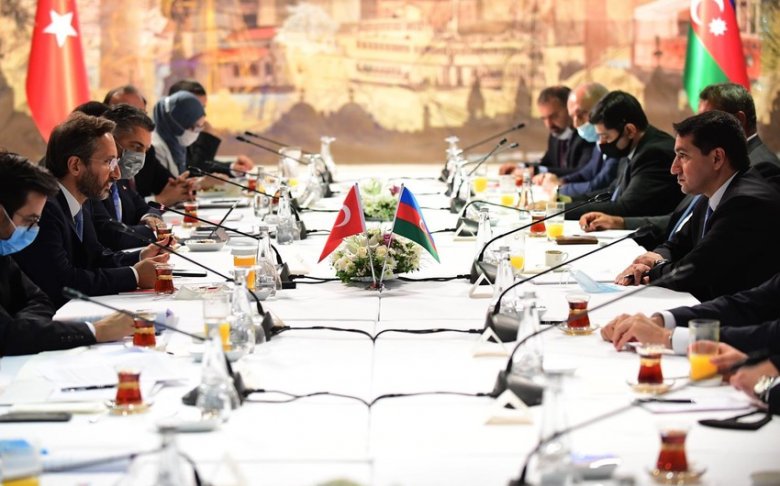 Ərdoğanın müşaviri Hikmət Hacıyevlə görüşüb