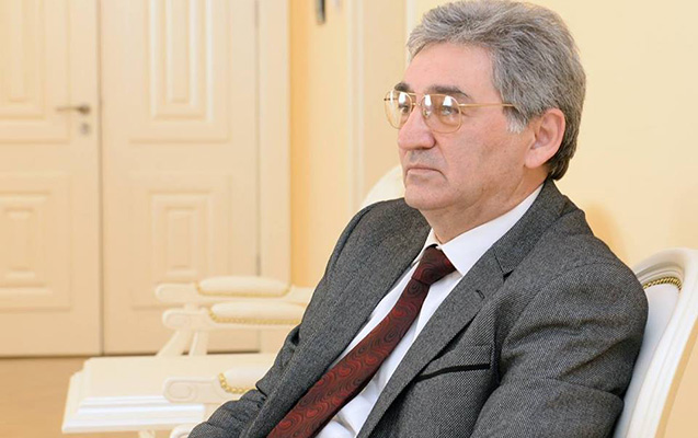 İqtidarsız iqtidar üçün güzgü