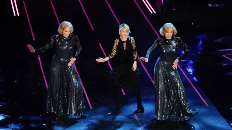 Avropanın iki məşhur müğənnisi eyni vaxtda intihar edib