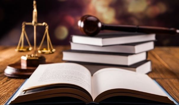 Bakıda yüksək vəzifəli şəxsi intim videoları ilə şantaj ediblər