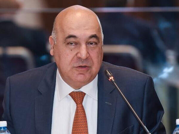 Çingiz Abdullayev: “Üzvlük üçün pul yığılır deyə utanıram…”