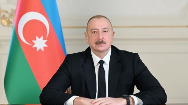 Prezident gəncləri təbrik edib